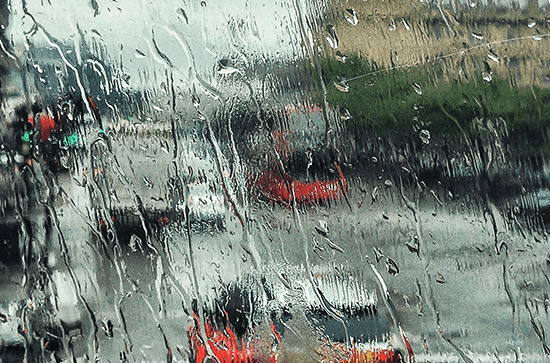 广东珠三角等地18日依然雨势猛烈 局地或现暴雨                    